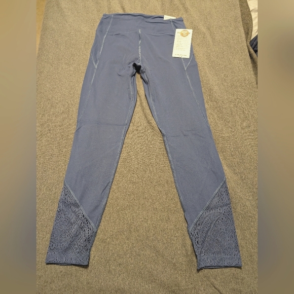 PINK Victoria's Secret Sport Highwaisted Leggings (size M) - Steel Blue - Picture 4 of 7